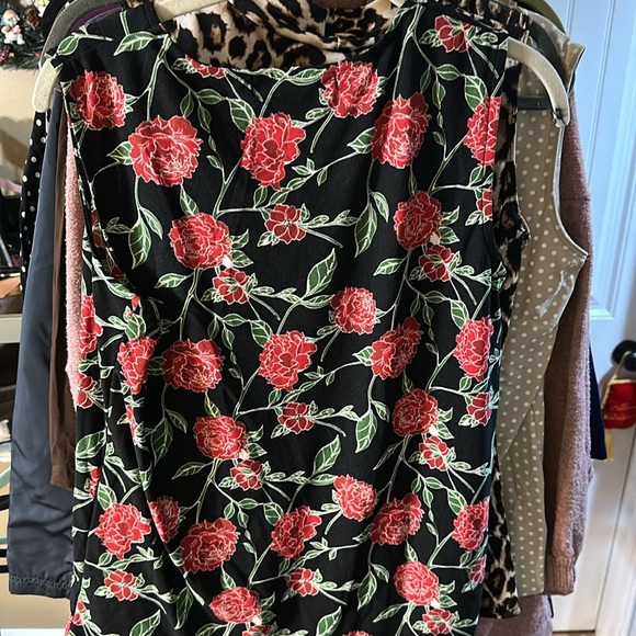 Love Scarlett   Flower blouse - Picture 3 of 3